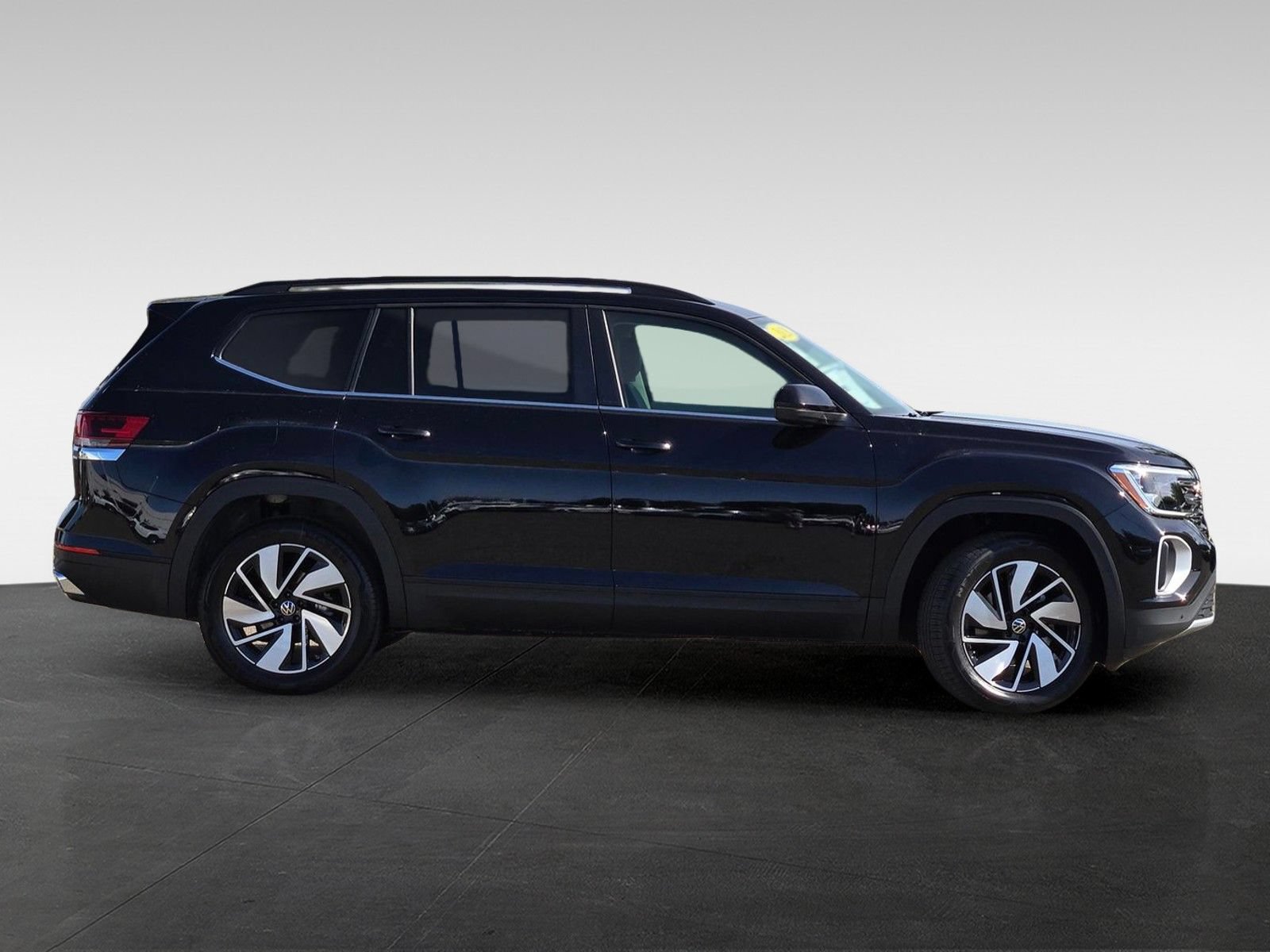 New 2026 Volkswagen Atlas SE AWD/4WD image 3