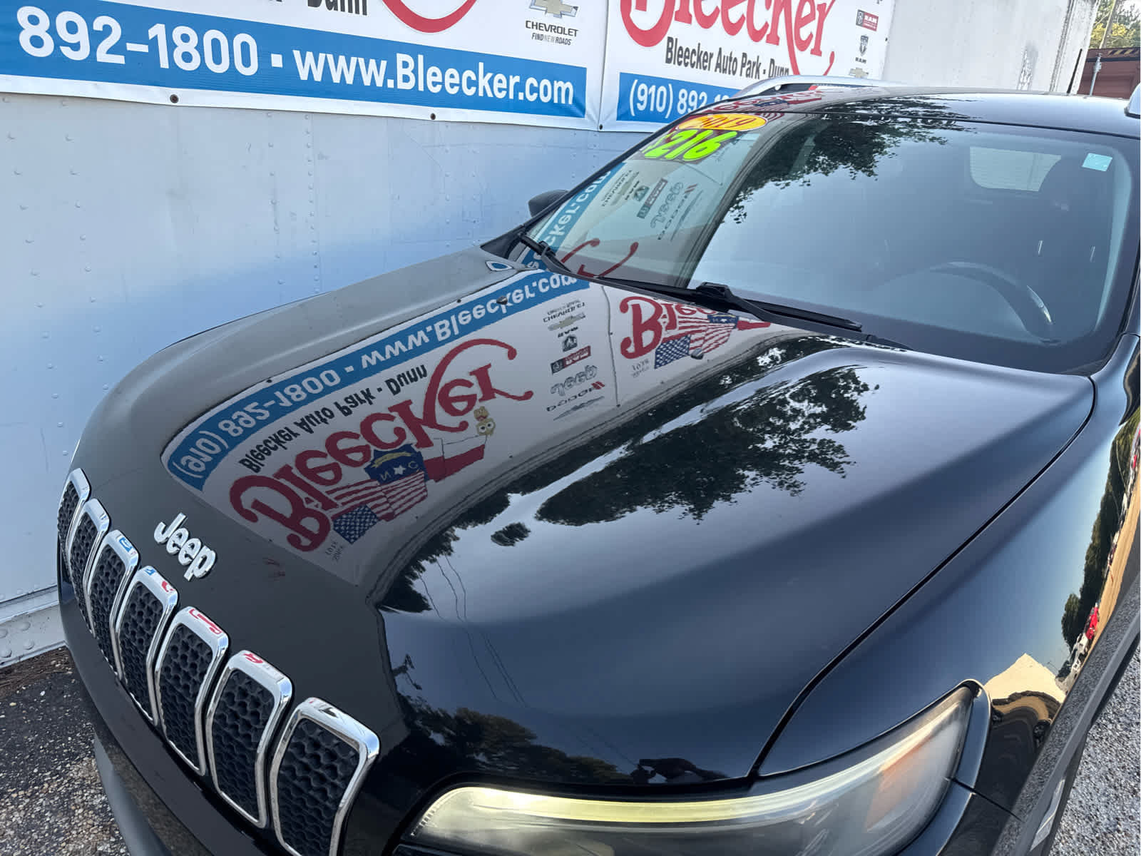 Used 2019 Jeep Cherokee Limited FWD image 9