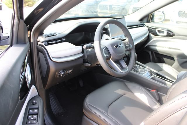New 2026 Jeep Compass Limited AWD/4WD image 12