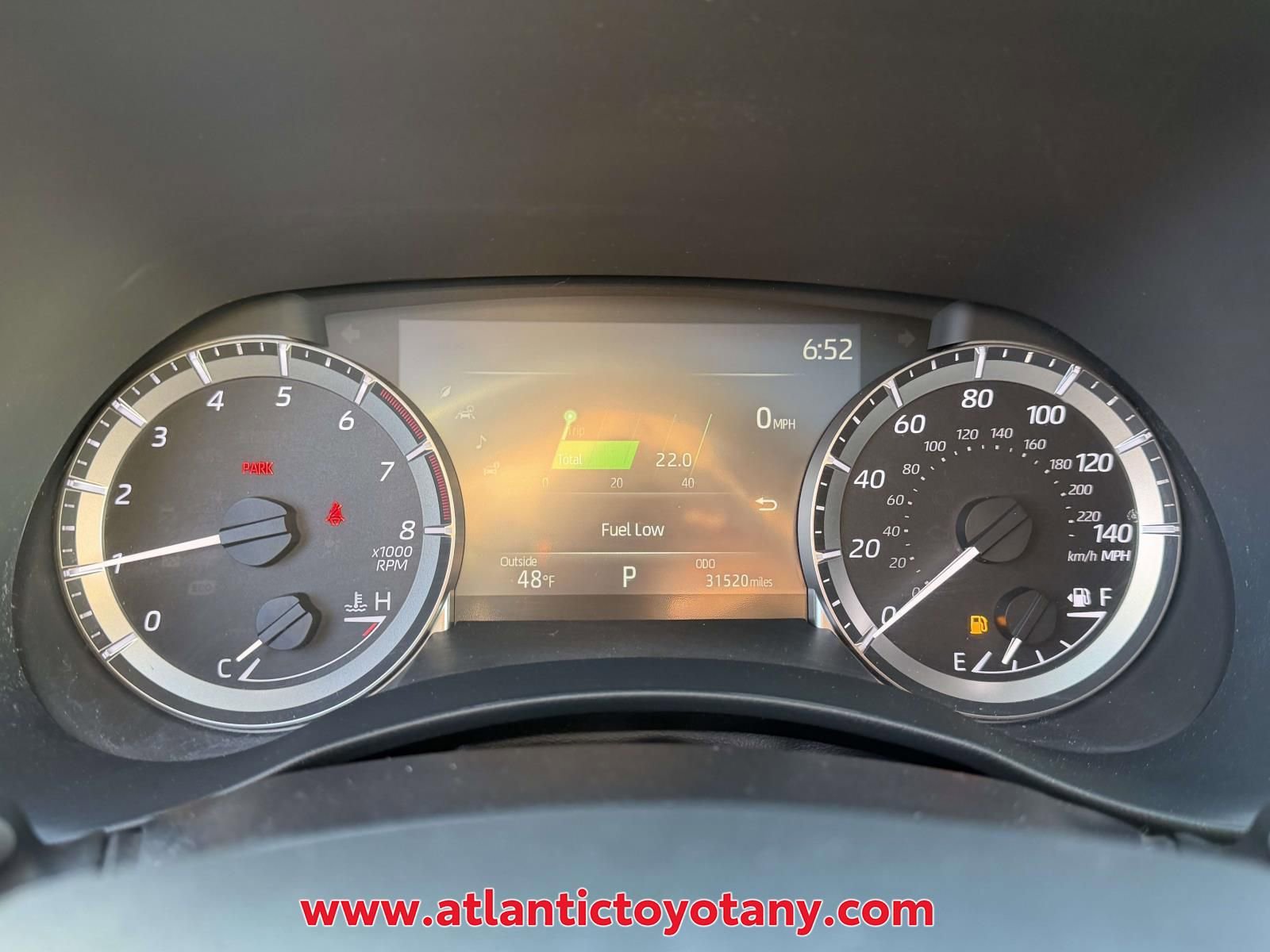 Used 2023 Toyota Highlander XLE AWD/4WD image 7