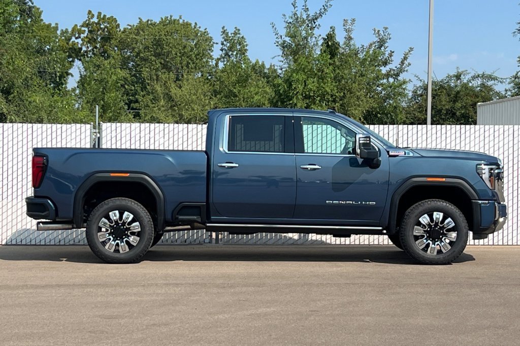 New 2026 GMC Sierra 2500 Denali w/ Technology Package image 3