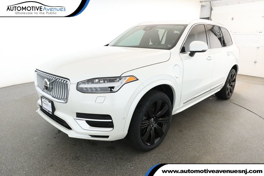 Used 2024 Volvo XC90 T8 Plus w/ Protection Package Premier