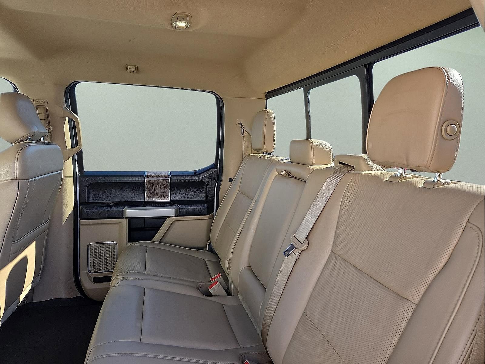 Used 2018 Ford F350 Lariat w/ Chrome Package image 10