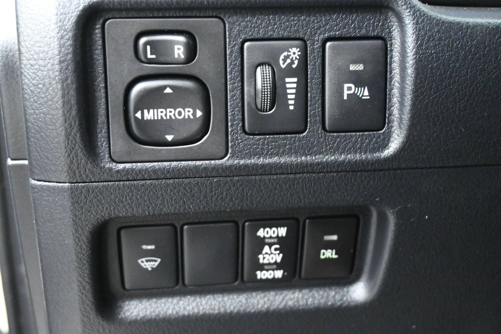 Used 2018 Toyota 4Runner Limited AWD/4WD image 5