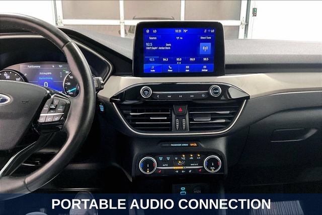 Used 2022 Ford Escape SE w/ SE Sport Appearance Package AWD/4WD image 20