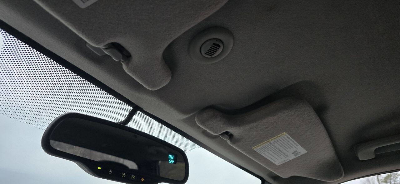 Used 2011 GMC Canyon SLE image 23