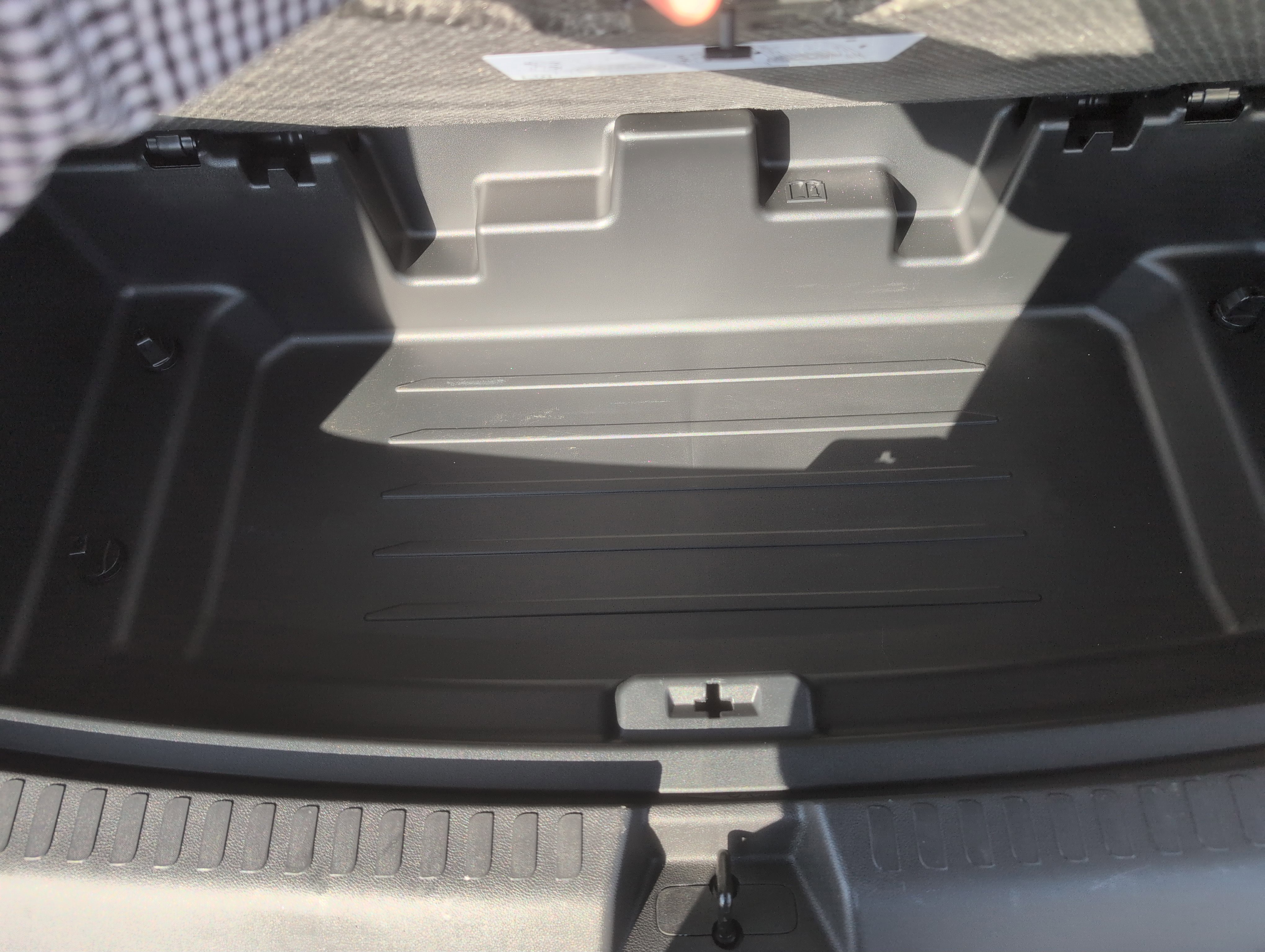 Used 2025 Buick Enclave Sport Touring w/ LPO, Floor Liner Package image 8