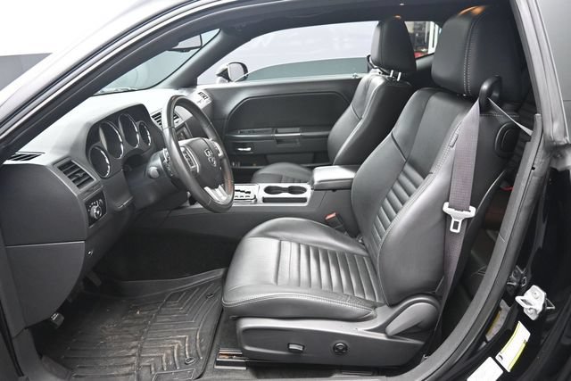 Used 2013 Dodge Challenger SXT RWD image 11