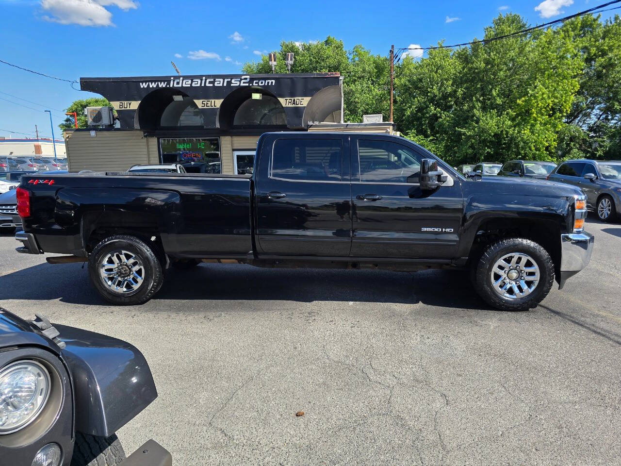 Used 2018 Chevrolet Silverado 3500 LT w/ Snow Plow Prep Package AWD/4WD image 2