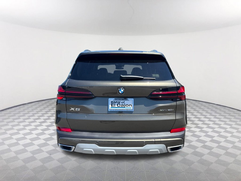 New 2026 BMW X5 xDrive40i w/ Premium Package AWD/4WD image 5