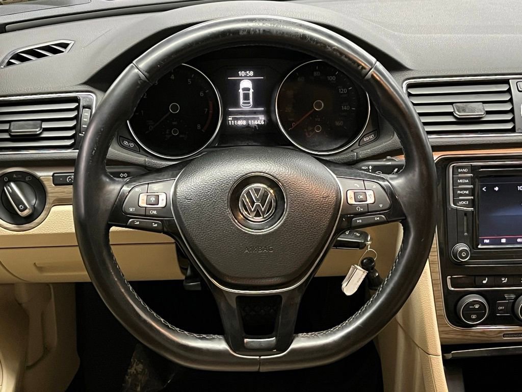 Used 2016 Volkswagen Passat 1.8T SE image 8