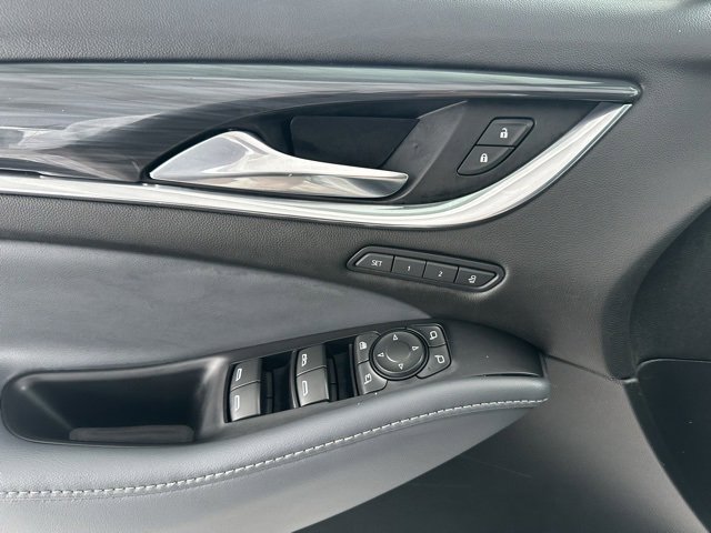 Used 2022 Buick Enclave Premium image 32