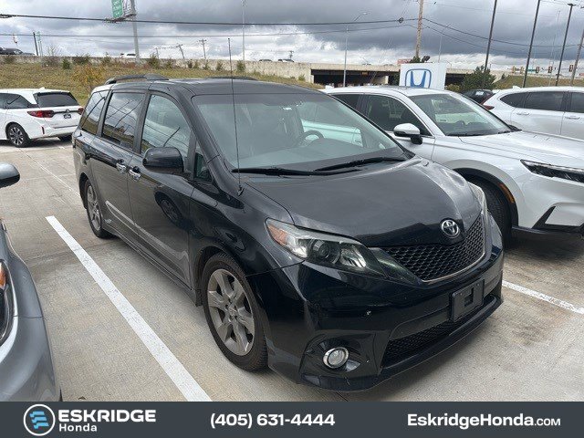 Used 2014 Toyota Sienna SE