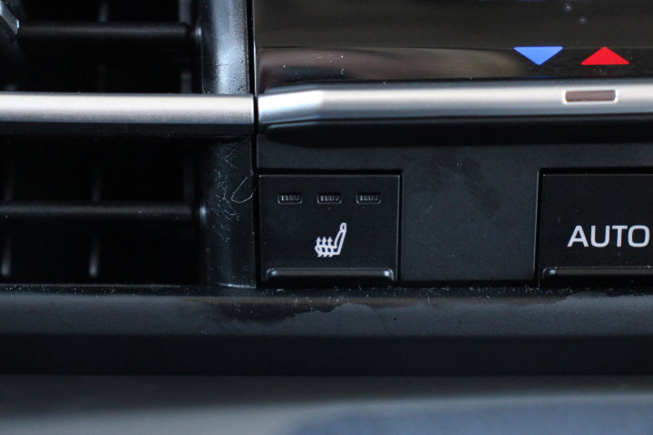 Certified 2025 Toyota Sienna XLE image 28