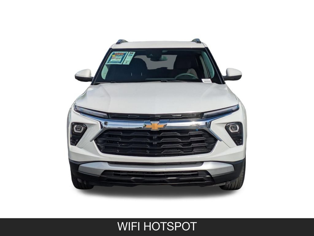 Used 2025 Chevrolet TrailBlazer LT AWD/4WD image 4