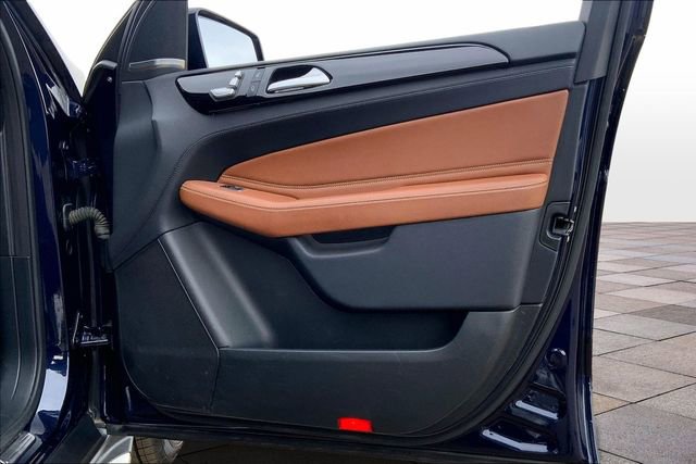 Used 2016 Mercedes-Benz GLE 550e 4MATIC image 27