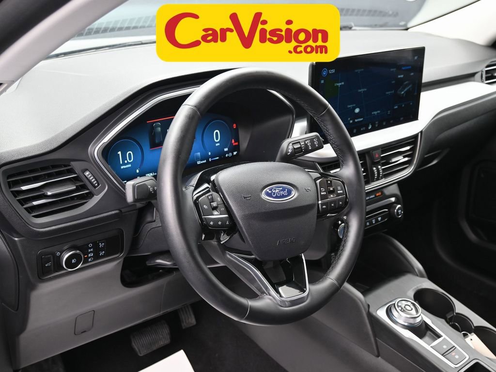 Used 2025 Ford Escape Platinum image 18