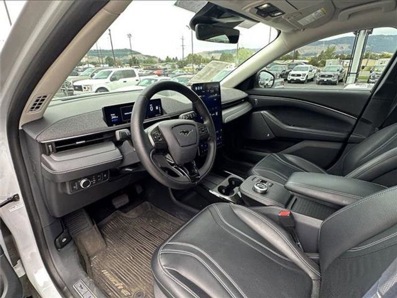 Used 2022 Ford Mustang Mach-E Premium image 17