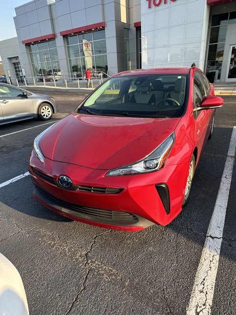Used 2022 Toyota Prius L Eco