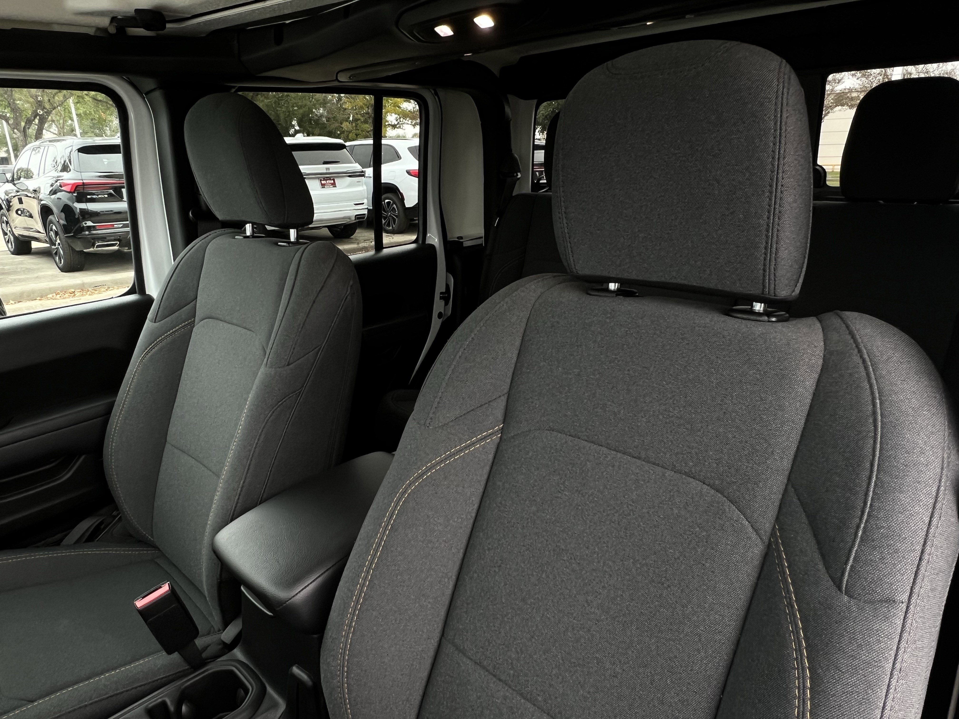 Used 2024 Jeep Gladiator Sport image 23