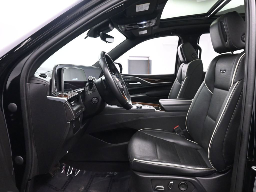 Used 2023 Cadillac Escalade ESV Premium Luxury image 11