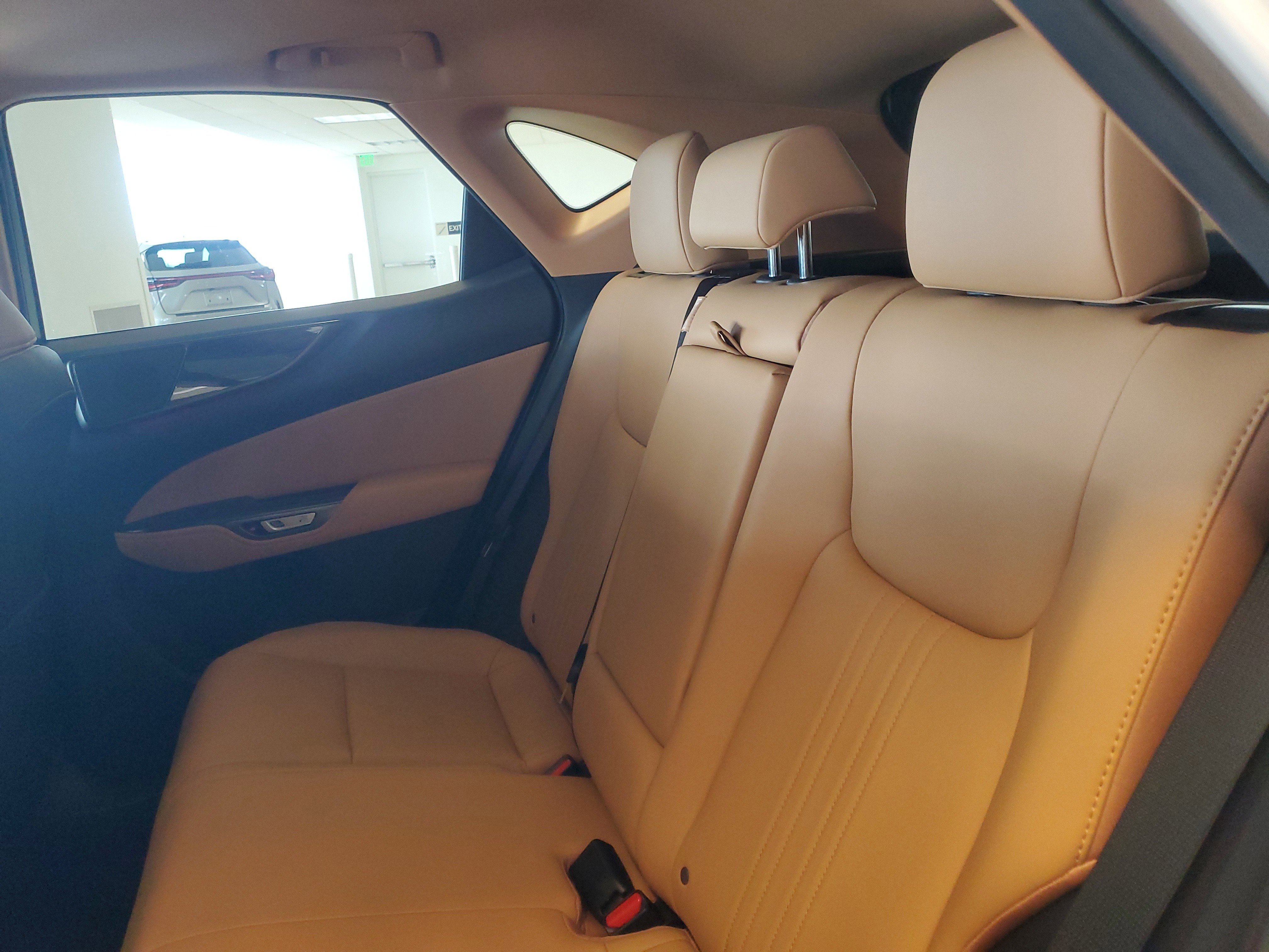 Used 2023 Lexus NX 350h NX 350h Premium image 17