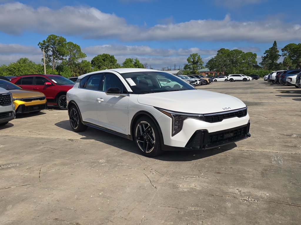 New 2026 Kia K4 GT-Line Turbo FWD image 2