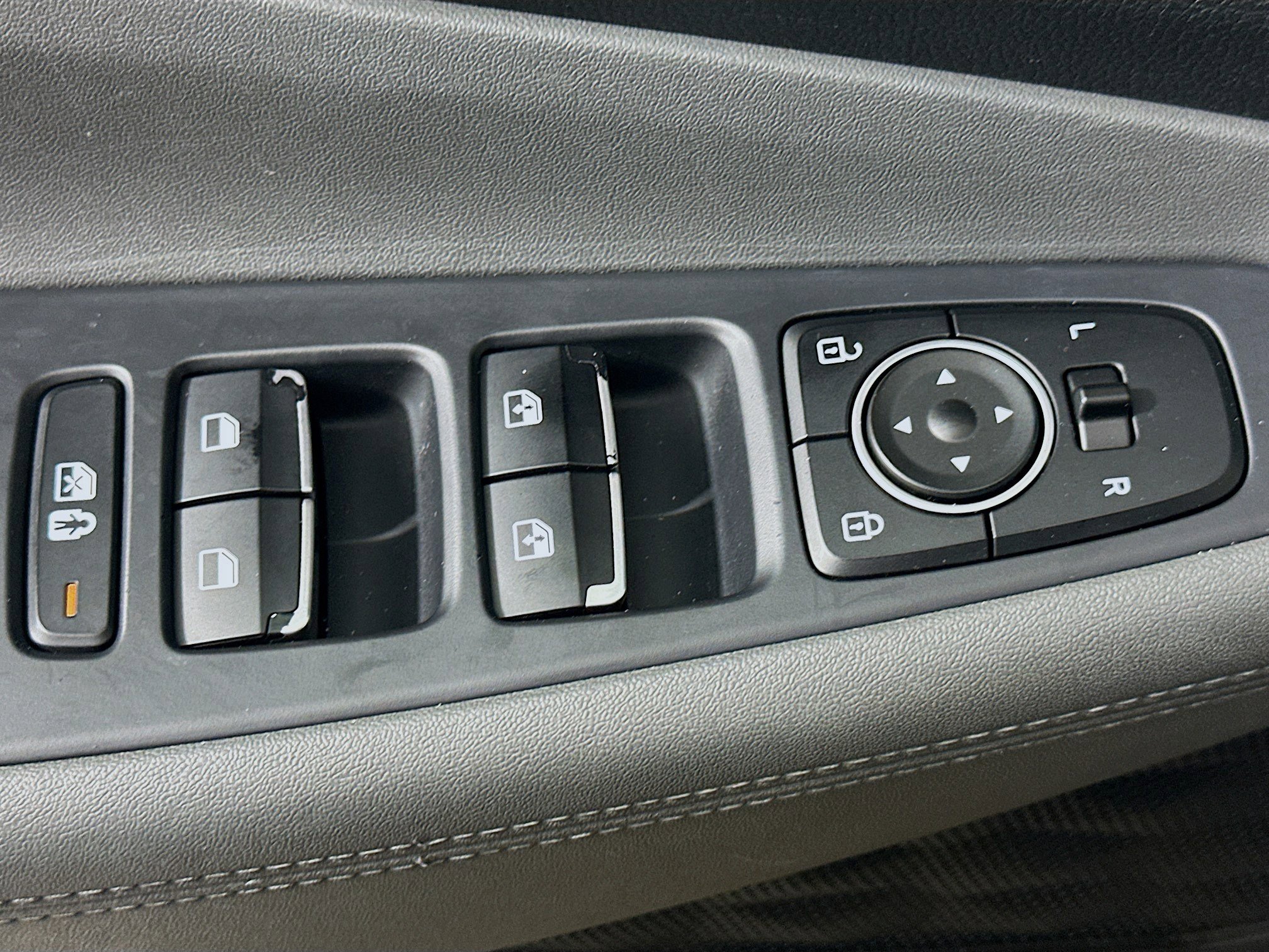 Used 2023 Hyundai Santa Fe SEL image 15