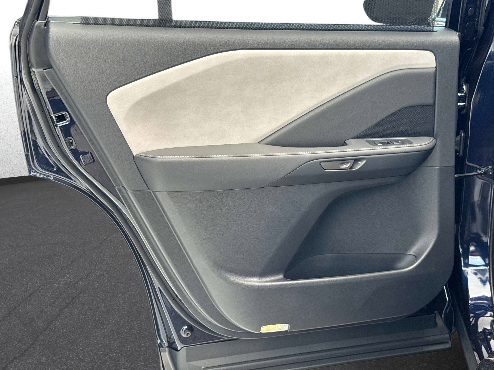 New 2026 Lexus TX 350 AWD image 13