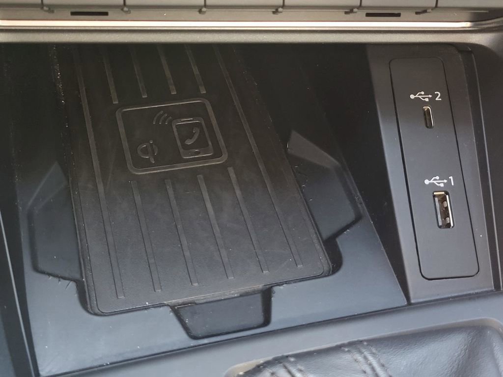 Used 2020 Audi Q3 2.0T Premium Plus w/ Premium Plus Package image 29