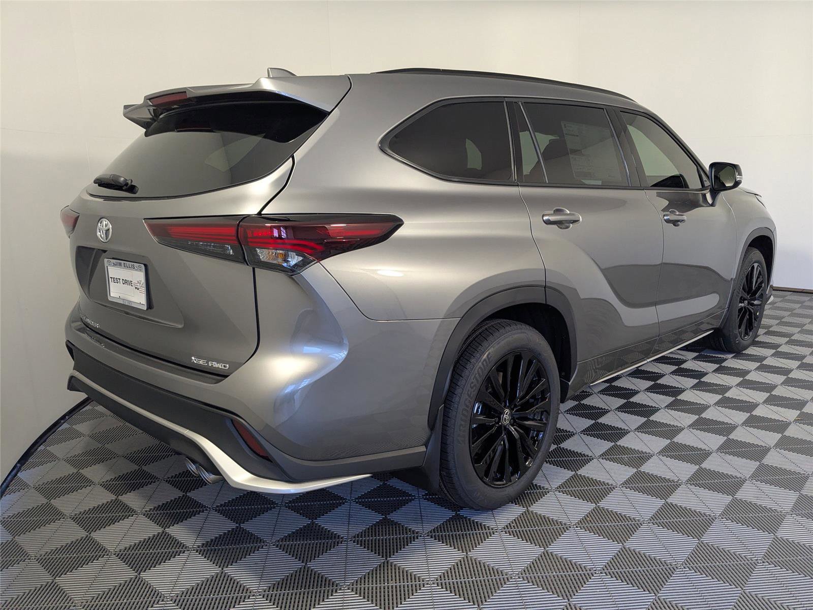 New 2026 Toyota Highlander XSE image 23