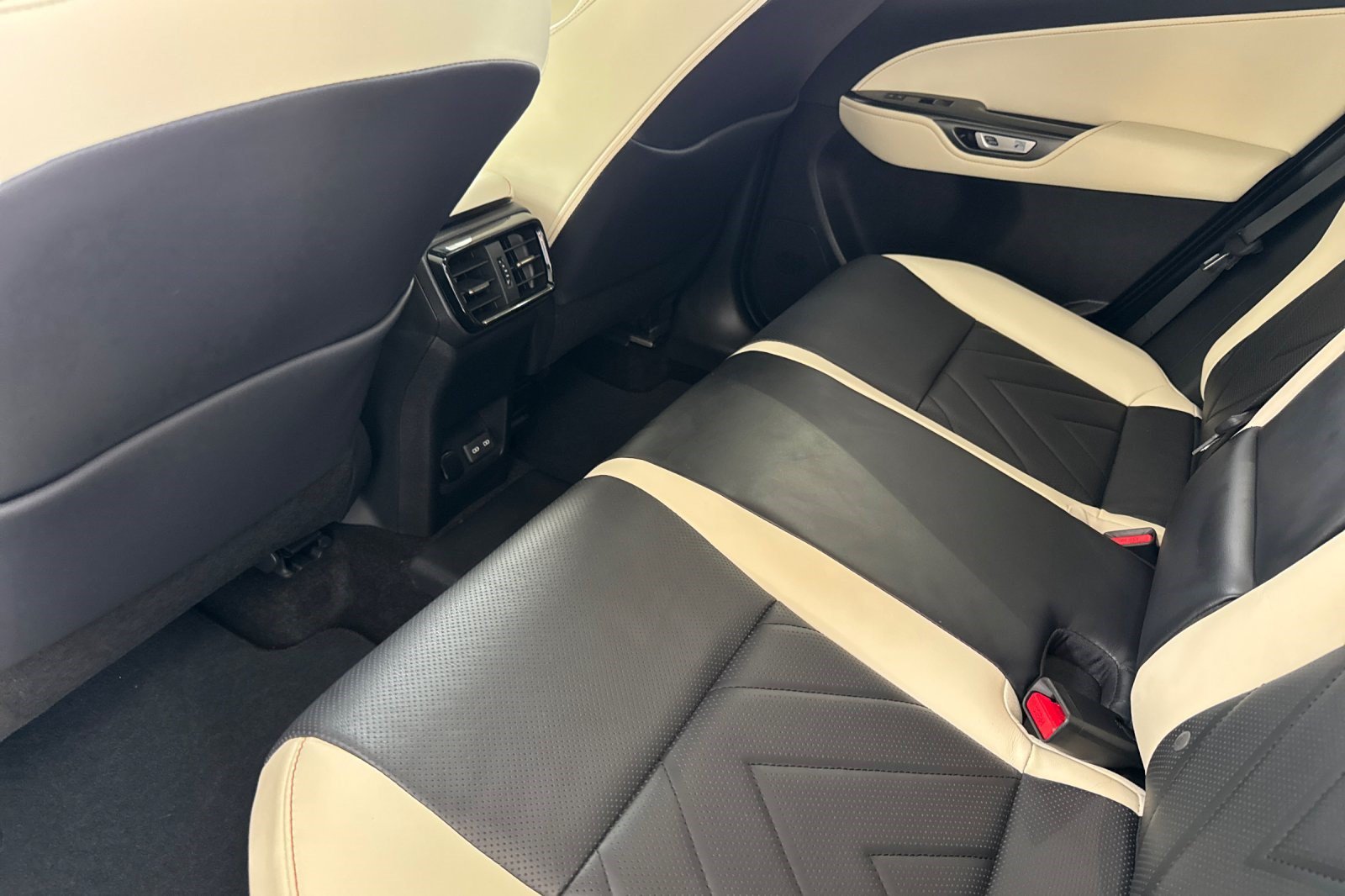 Certified 2024 Lexus NX 450h+ AWD w/ Vision Package image 15