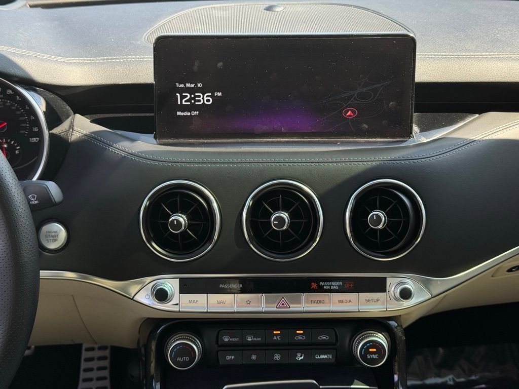 Used 2023 Kia Stinger GT2 image 19