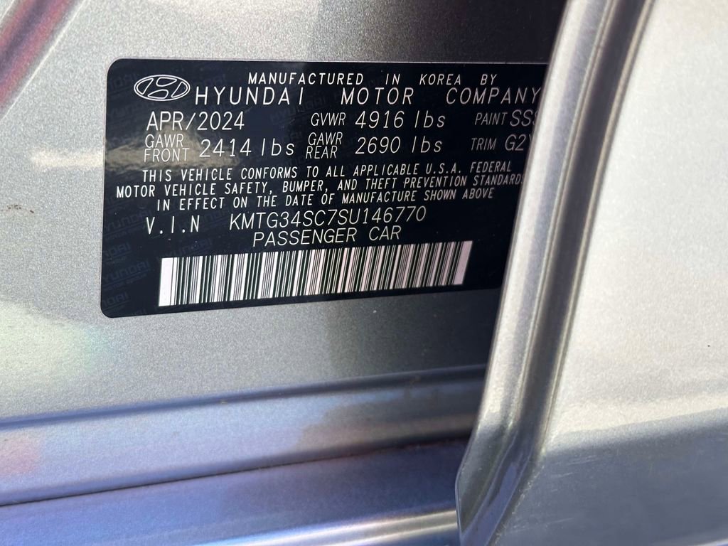 Used 2025 Genesis G70 2.5T AWD/4WD image 15