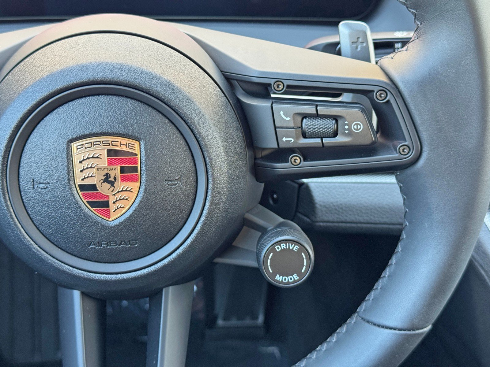 Used 2025 Porsche Panamera w/ Premium Package RWD image 23