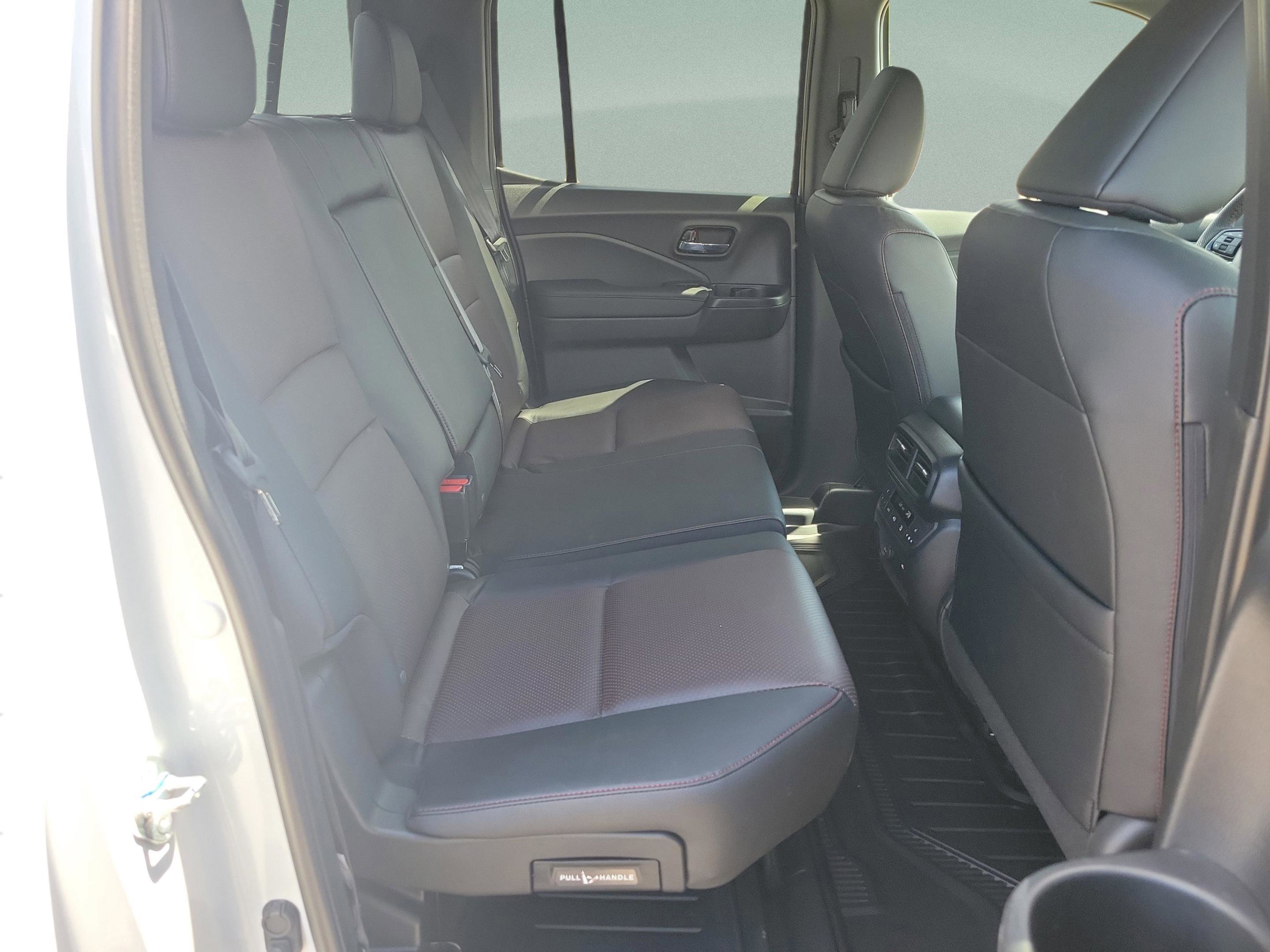 New 2026 Honda Ridgeline Black Edition image 10