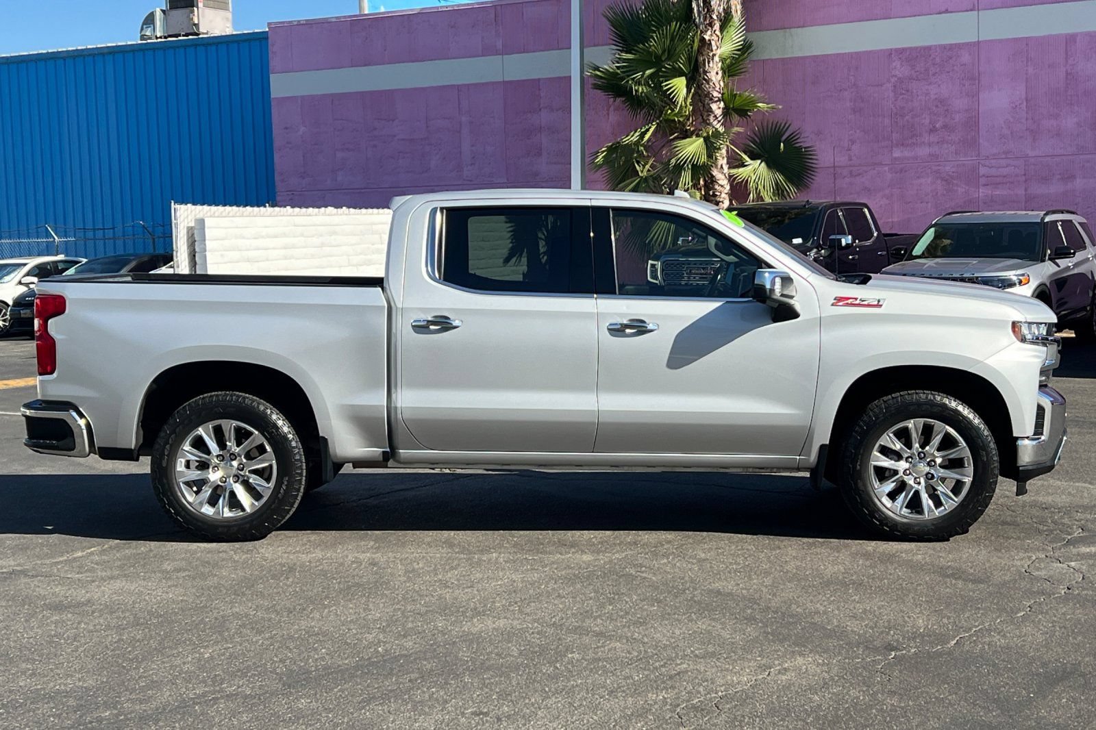 Used 2022 Chevrolet Silverado 1500 LTZ AWD/4WD image 3