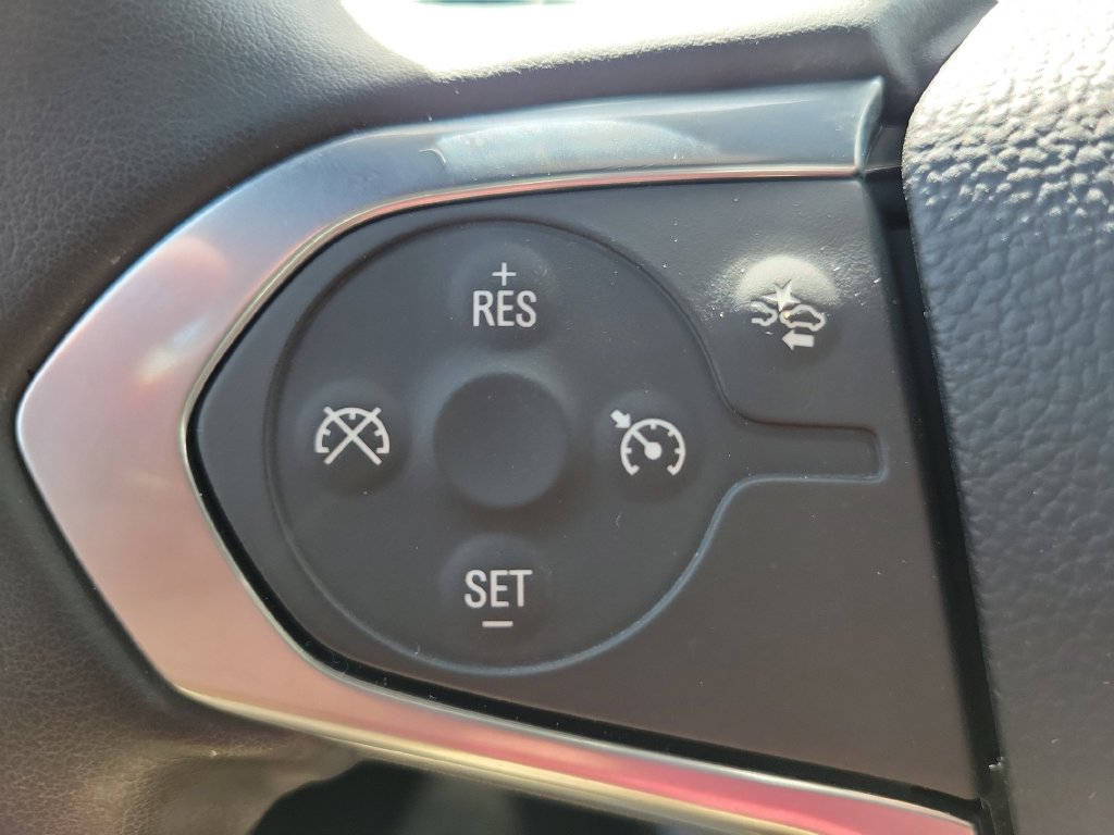 Used 2023 Chevrolet Traverse LT FWD image 33