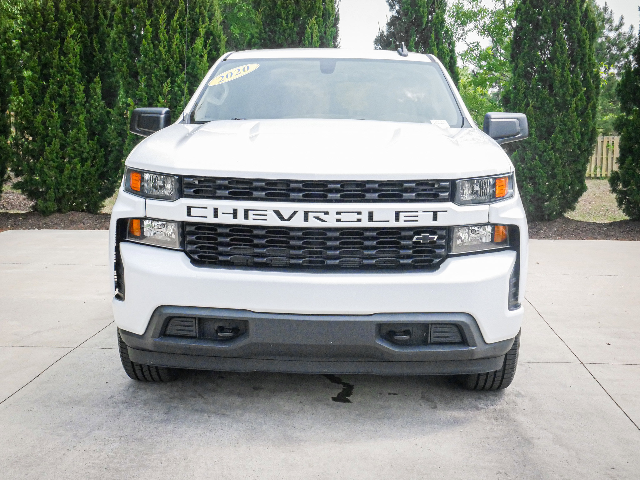 Used 2020 Chevrolet Silverado 1500 Custom w/ Custom Value Package AWD/4WD image 3