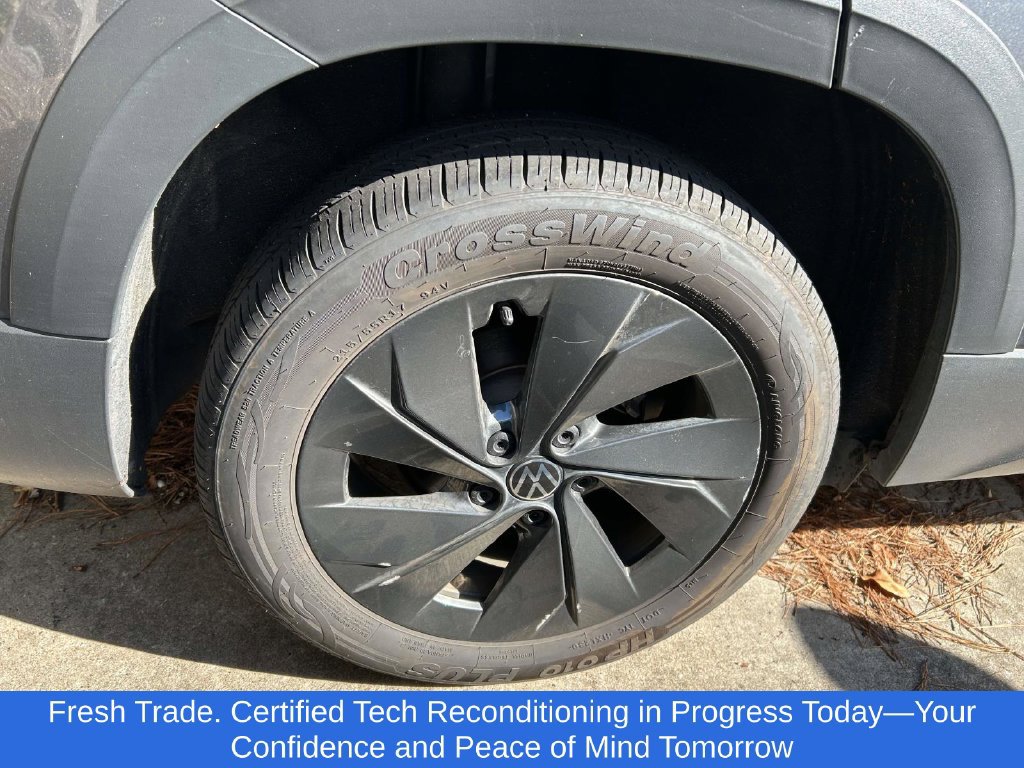 Used 2025 Volkswagen Taos S FWD image 5