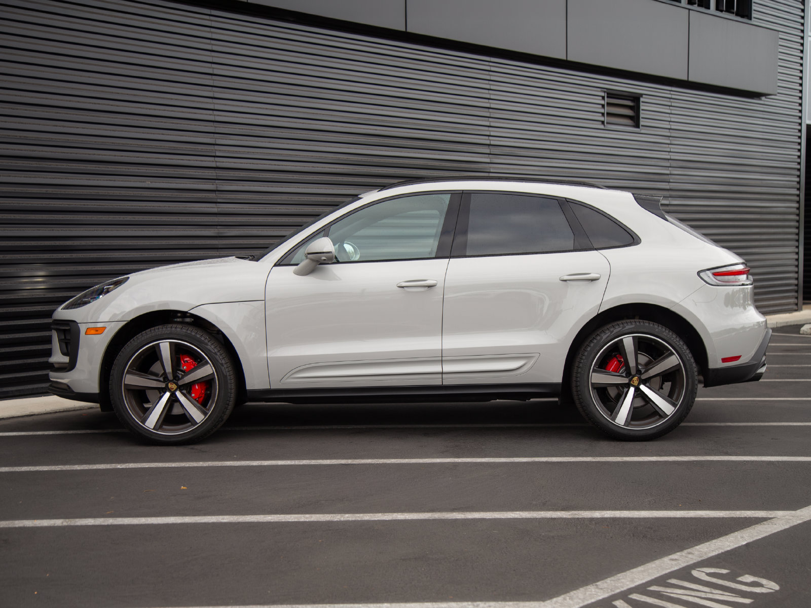 Certified 2026 Porsche Macan S AWD/4WD image 2