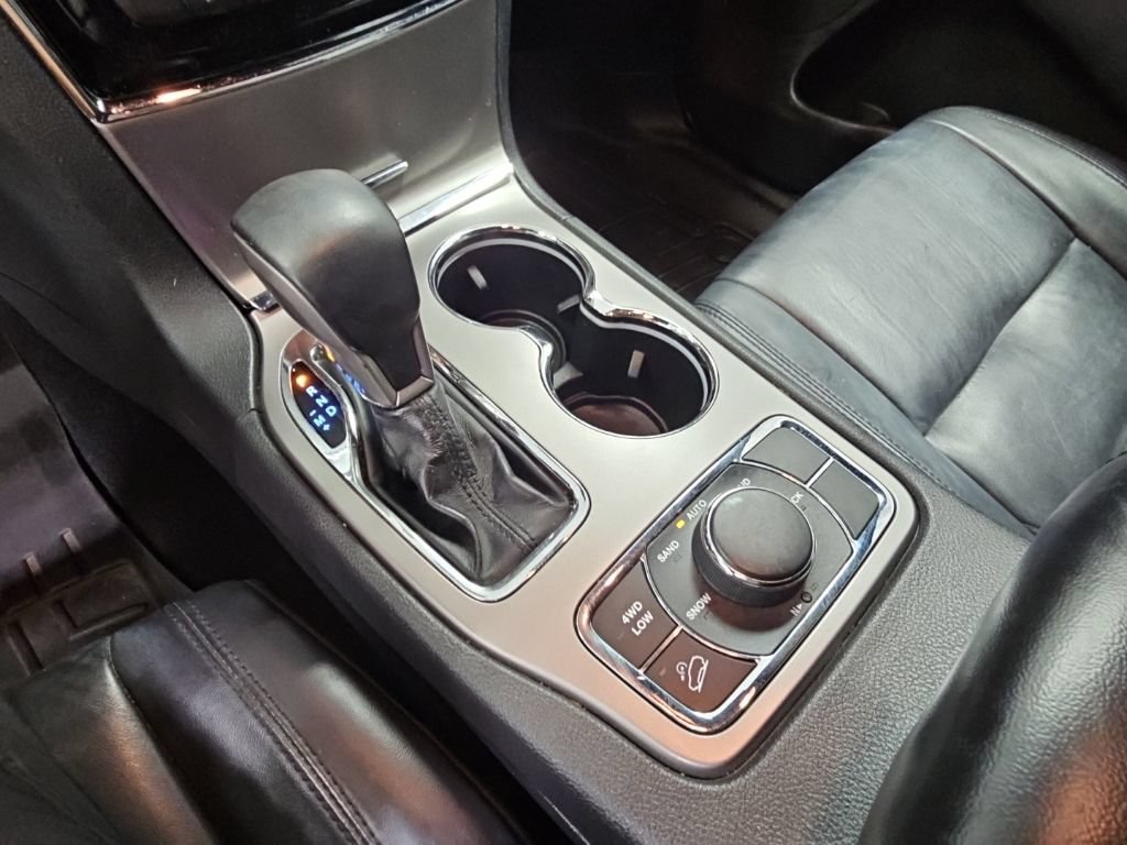 Used 2019 Jeep Grand Cherokee Limited AWD/4WD image 24