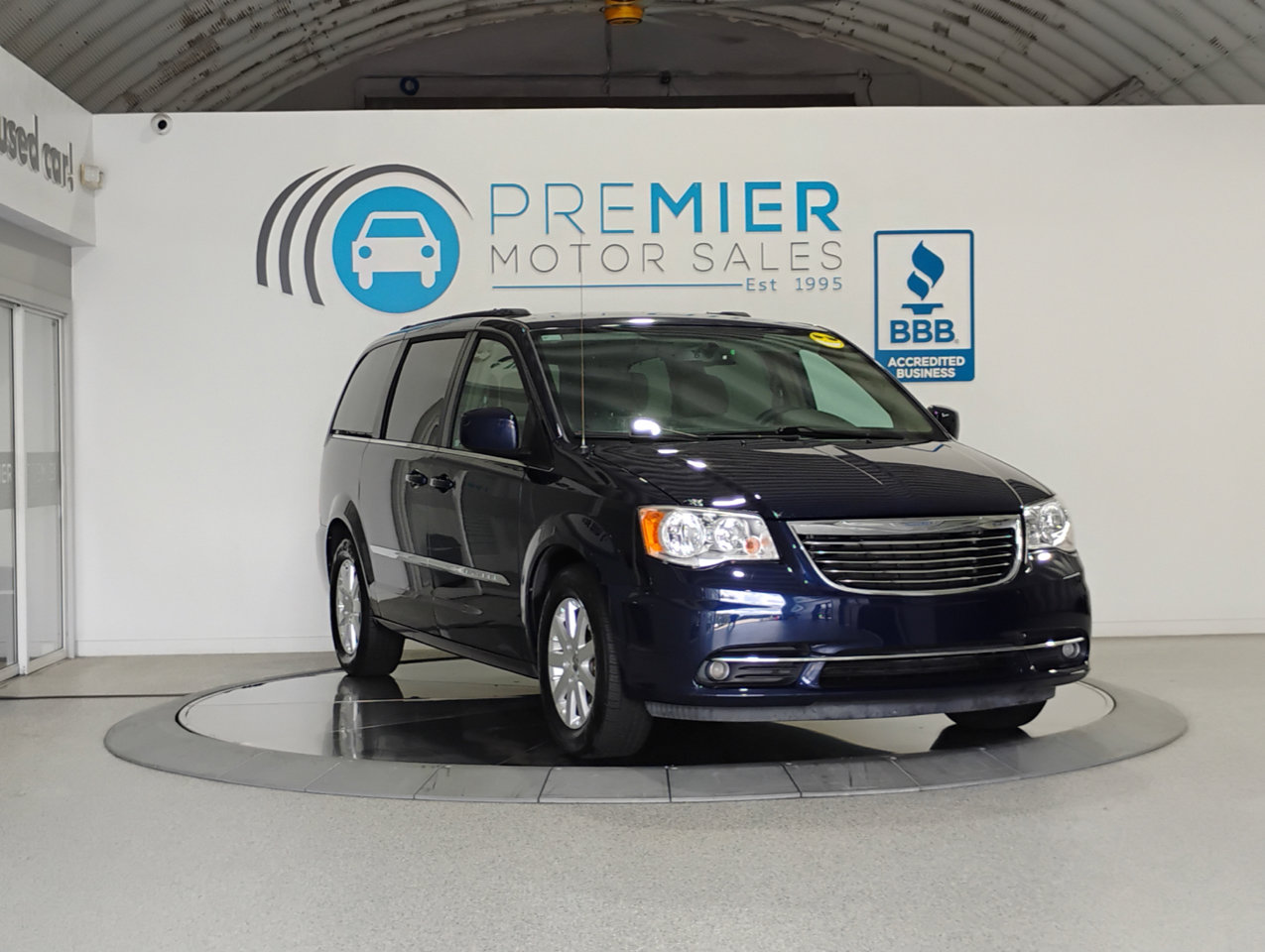 Used 2016 Chrysler Town & Country Touring image 50