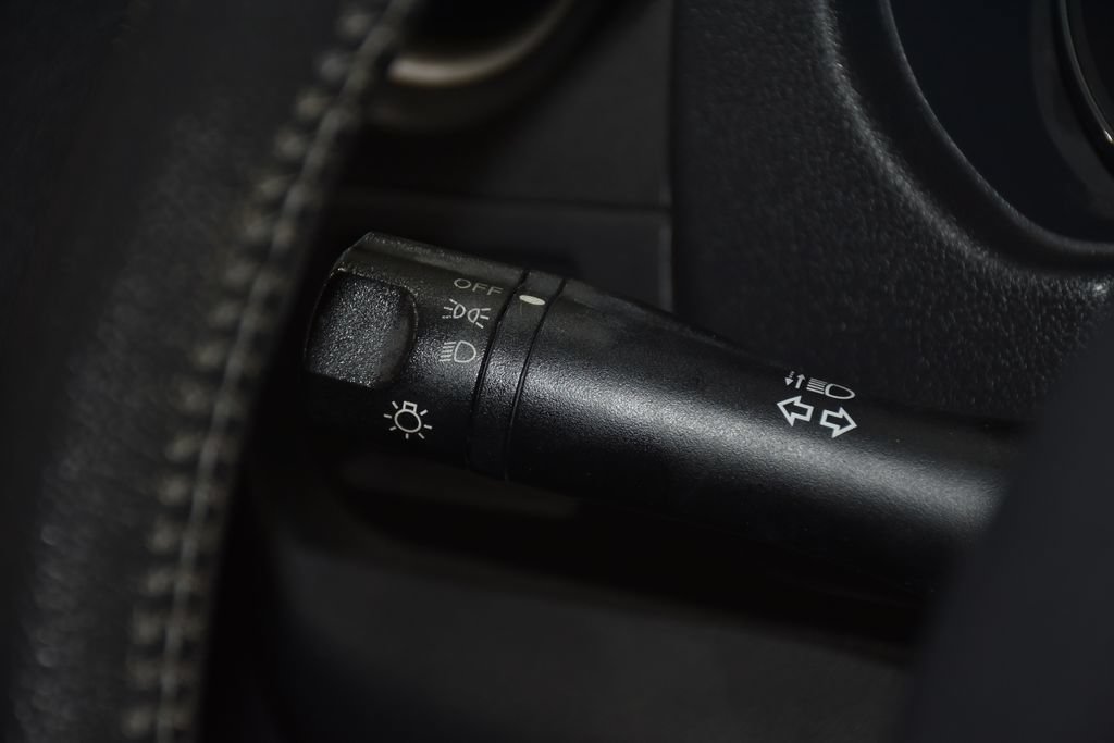 Used 2014 Nissan Versa Note SV FWD image 14