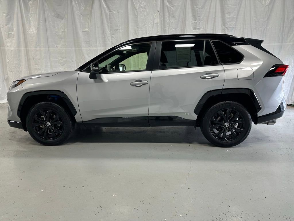 Used 2025 Toyota RAV4 XSE w/ Weather Package image 4