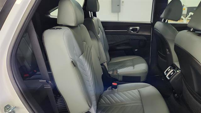 Used 2025 Kia Sorento SX Prestige w/ Sage Leather Package image 36