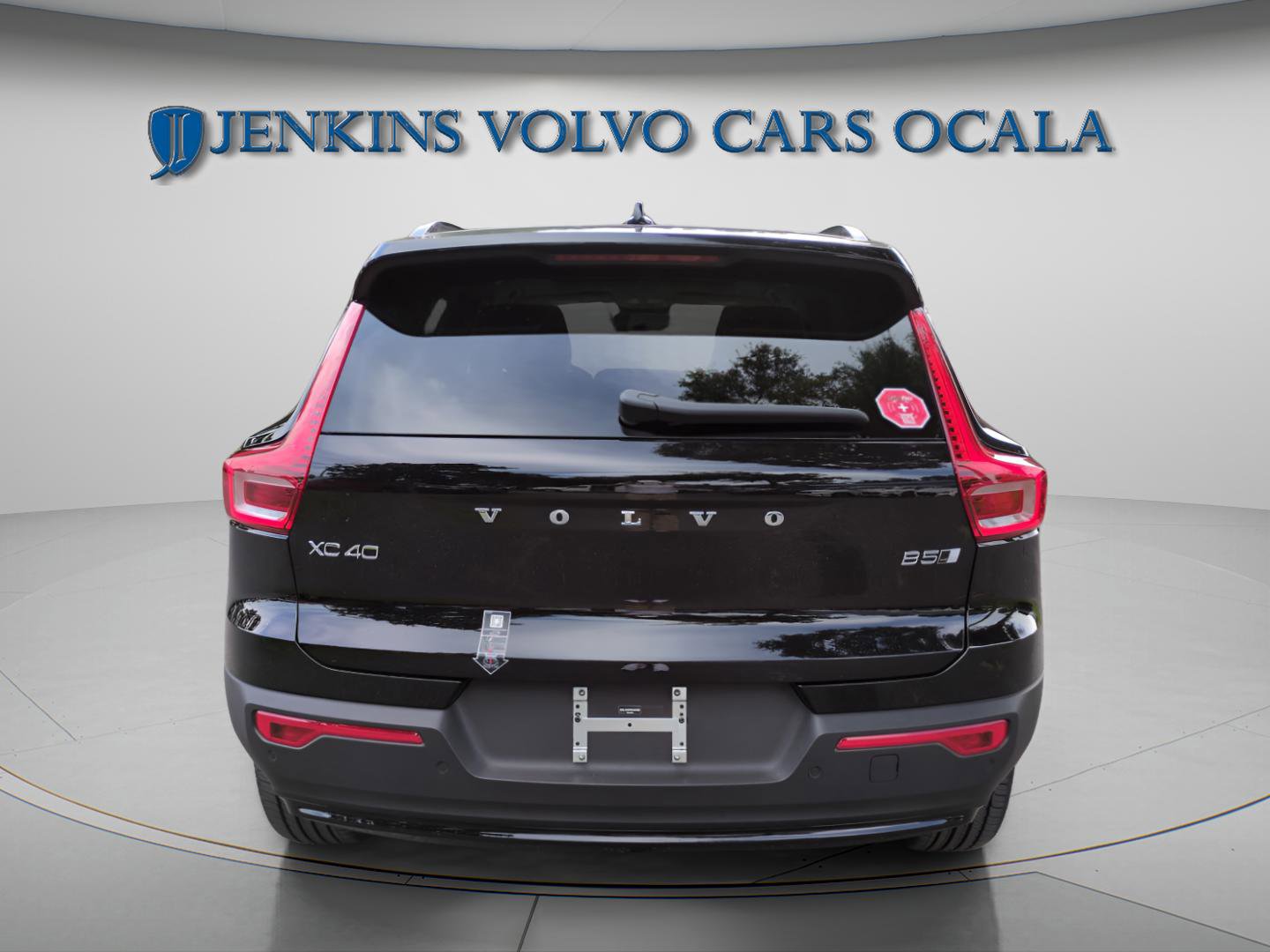 New 2025 Volvo XC40 B5 Plus w/ Protection Package Premier image 7