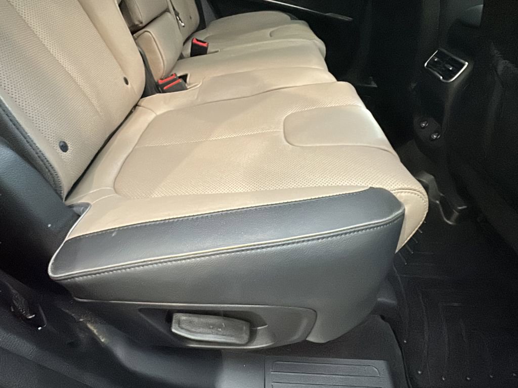 Certified 2022 Hyundai Santa Fe SEL w/ Convenience + Premium Package image 15