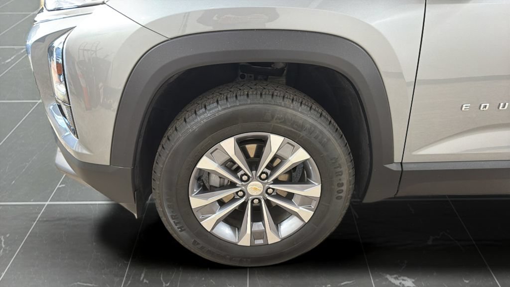 Used 2025 Chevrolet Equinox LT AWD/4WD image 26