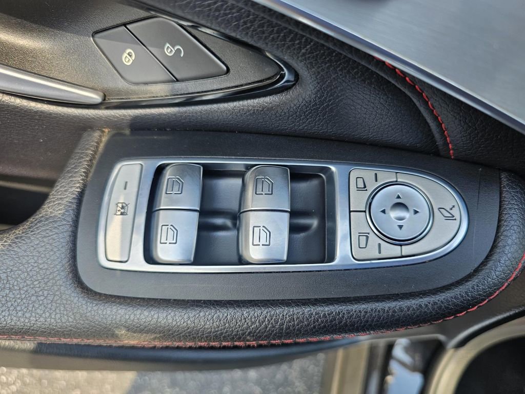 Used 2019 Mercedes-Benz GLC 43 AMG 4MATIC image 13